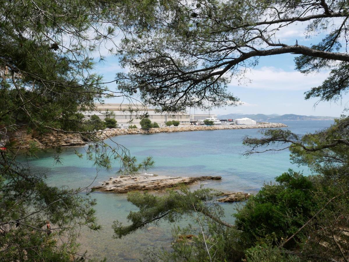 Nature Hostel La Ciotat Exteriör bild