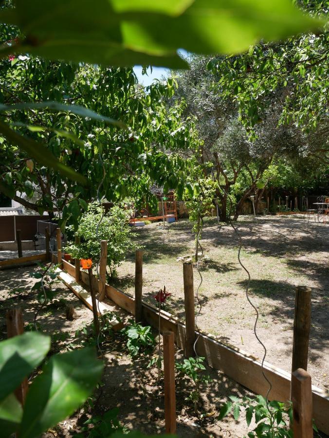 Nature Hostel La Ciotat Exteriör bild